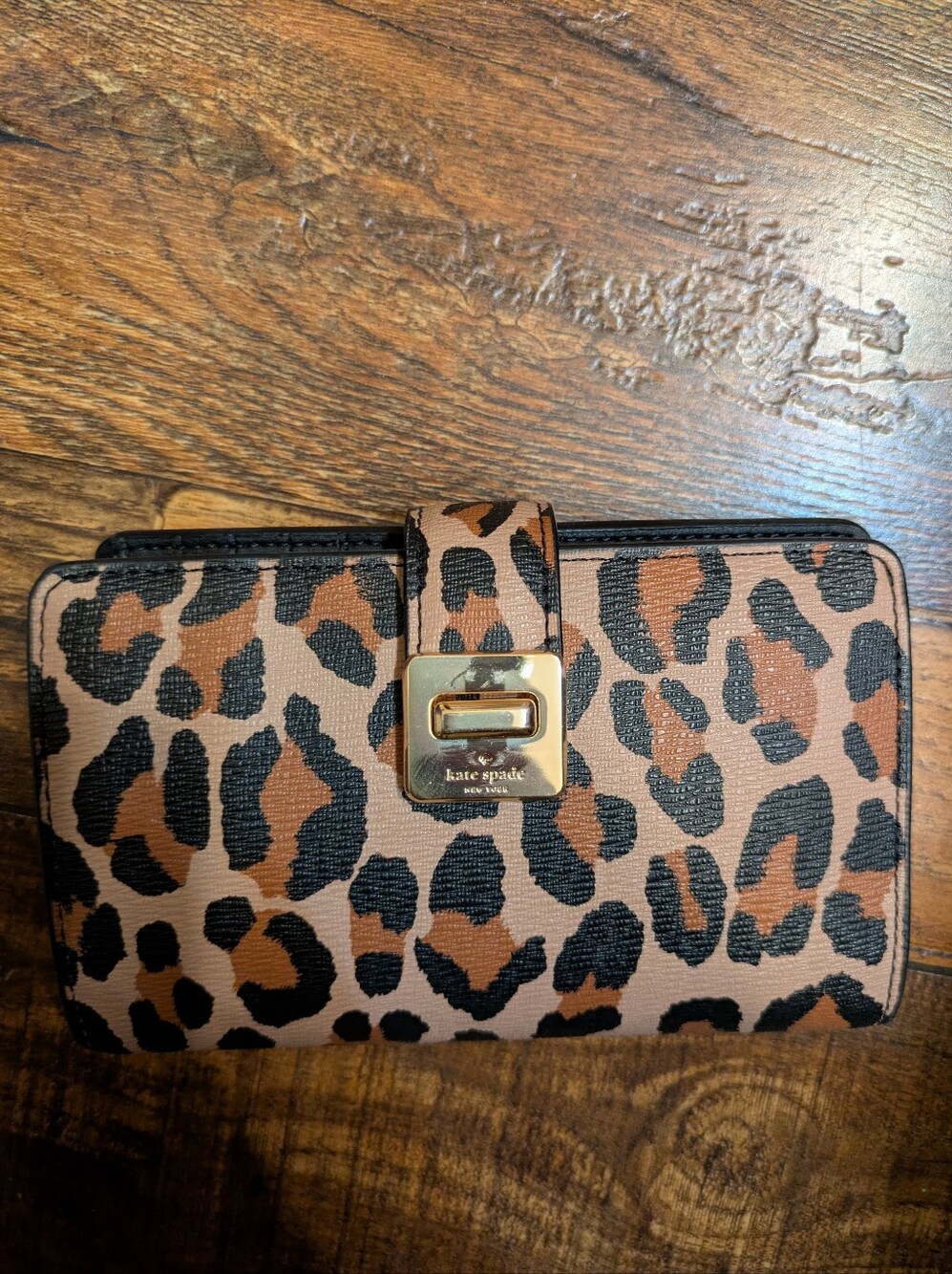 Kate Spade Phoebe Spotted Leopard Turnlock Wallet